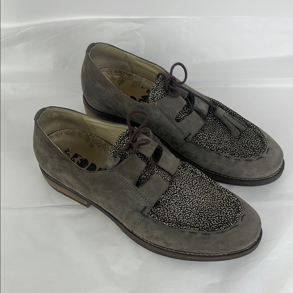 Dkode Elegant Gray Loafers With Patterned Design - image 1